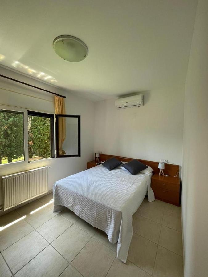 Apartament La Cova Peralada Exterior foto